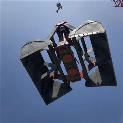 Godet à benne preneuse de grue